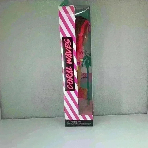 L.O.L. Surprise! O.M.G. Coral Waves Fashion Doll - Picture 3 of 5